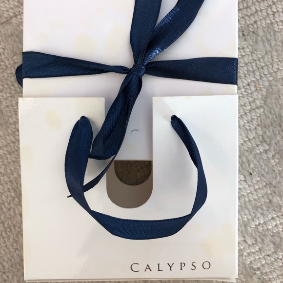 NWT CALYPSO Pearl Earring and Necklace Set - Picture 4 of 4